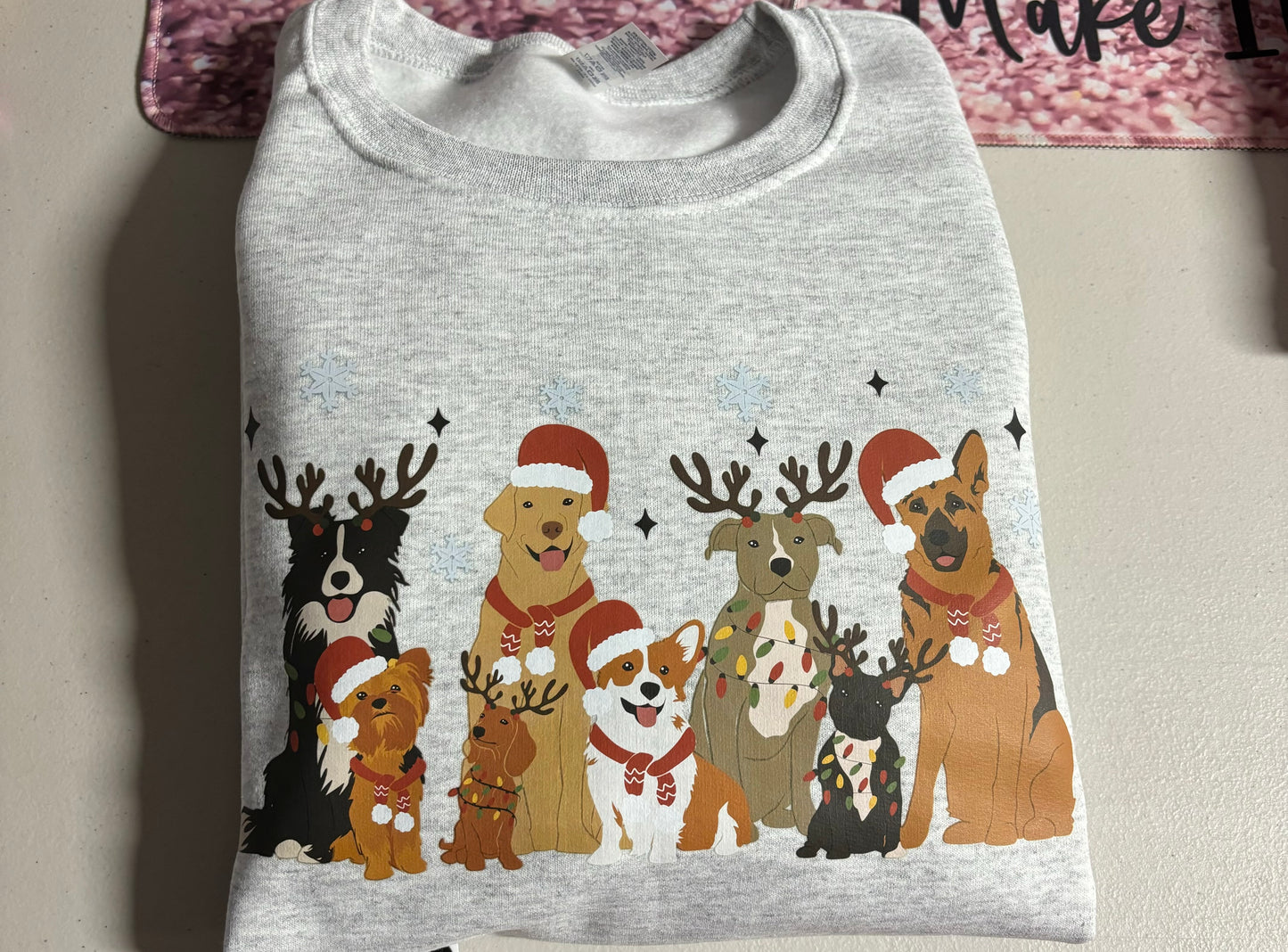 CHRISTMAS DOGS SWEATSHIRT